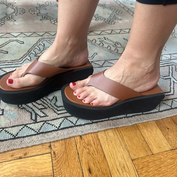 Frame Denim platform leather flip flops - Picture 4 of 5